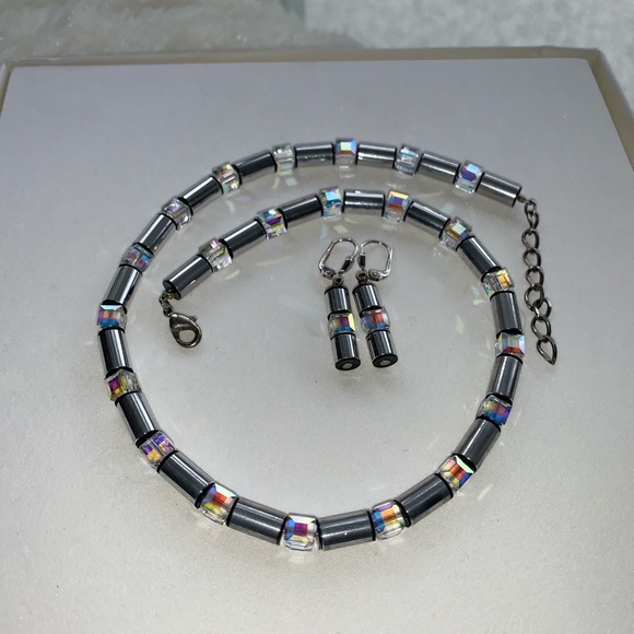 Rossellini Necklace and Earring Set - Picture 9 of 10